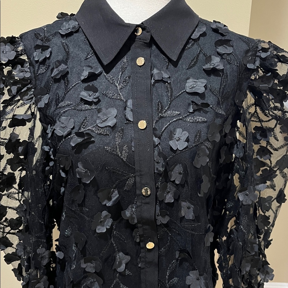 Anne Klein Black 3D Floral Sheer Blouse Size Medium EUC - Picture 4 of 15